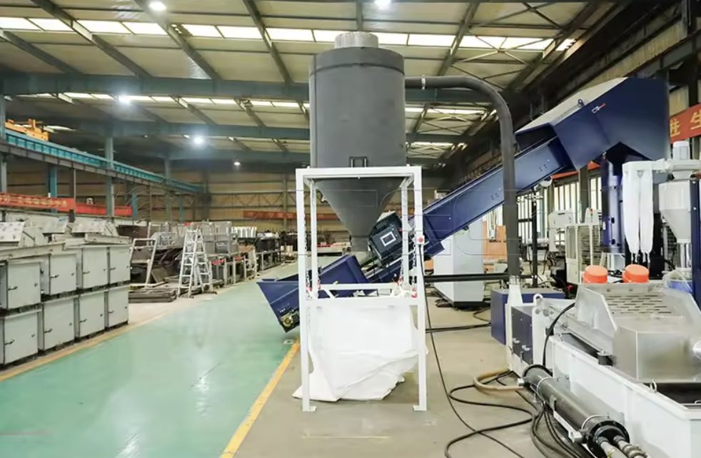 Pelletizing head configuration comparison